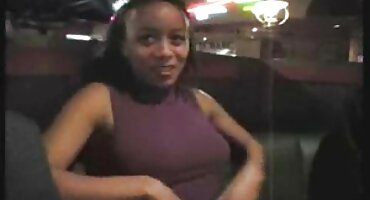 clip sex khúc thị hương Lace London phim sec hd London cho phép một vòi nước trắng trong ass của cô.