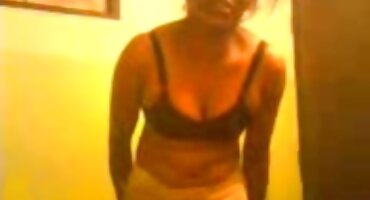 sex chinase Cặp đôi đã làm tình trong khi bố phim sex cô giáo trang đang hồi phục.