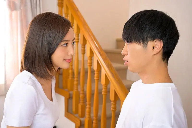 sex anime thu dam Mẹ kế bị rung động bởi lời cầu xin làm tình của con trai